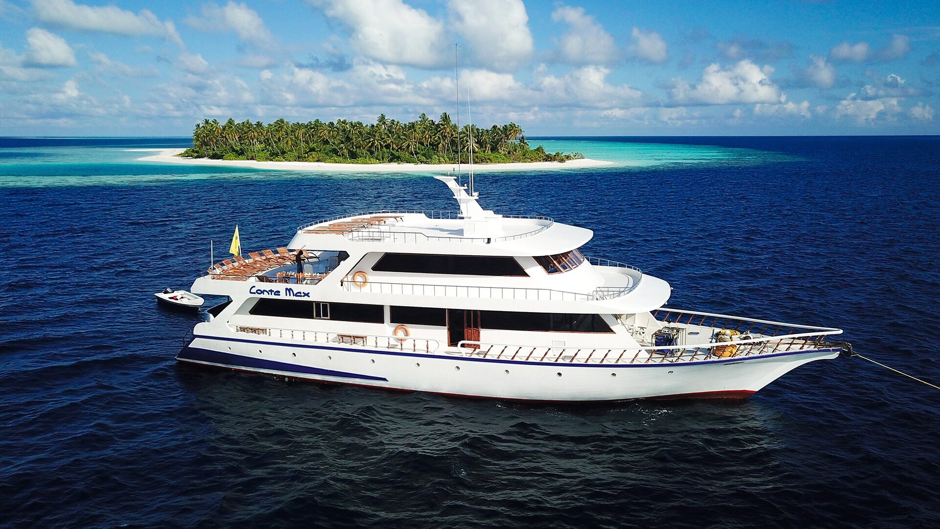 party yacht maldives