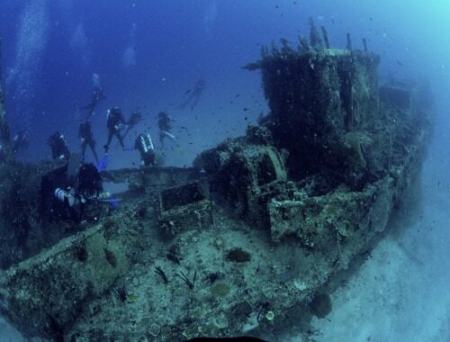 MALDIVES<br>Wreck Expedition